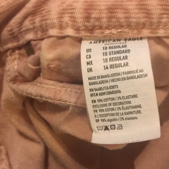 Light pink American eagle jeans size 10 washed to shrink size 6. - Picture 3 of 16